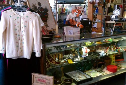 vintage clothing antiques collectibles fargo antique mall fair oaks antiques on broadway