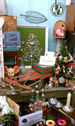fair oaks antiques christmas display
