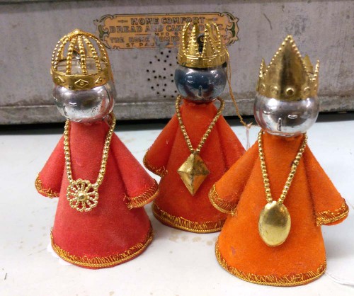 kitschy retro three wise men ornaments