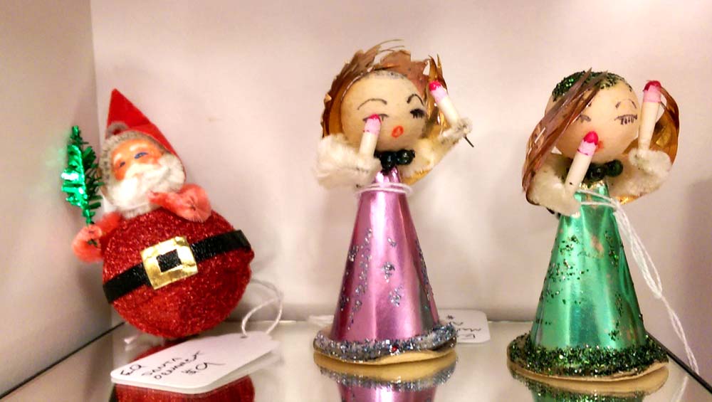 Have Yourself A Kitschy Little Christmas!