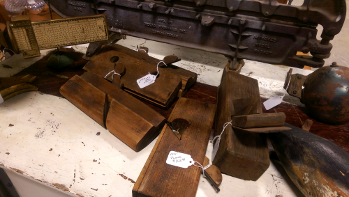 antique-wooden-wood-working-wood-planes