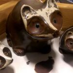 pigeon-forge-pottery-racoon
