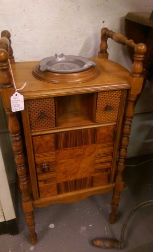 vintage-parquet-smoking-table-humidor-masons-ashtray