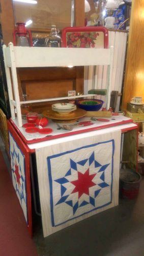red-white-and-blue-antiques-and-collectibles-fair-oaks